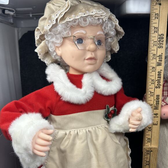 Vintage Santa's Best Santa Claus Mrs Claus 24" Christmas Animated Figures AS-IS - Picture 2 of 16